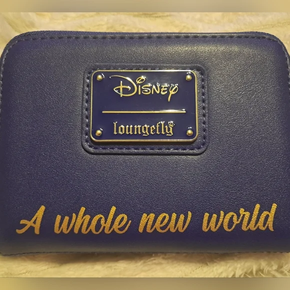 NWT Loungefly Aladdin 30th Anniversary Ziparound Disney Wallet Standard - Picture 2 of 4